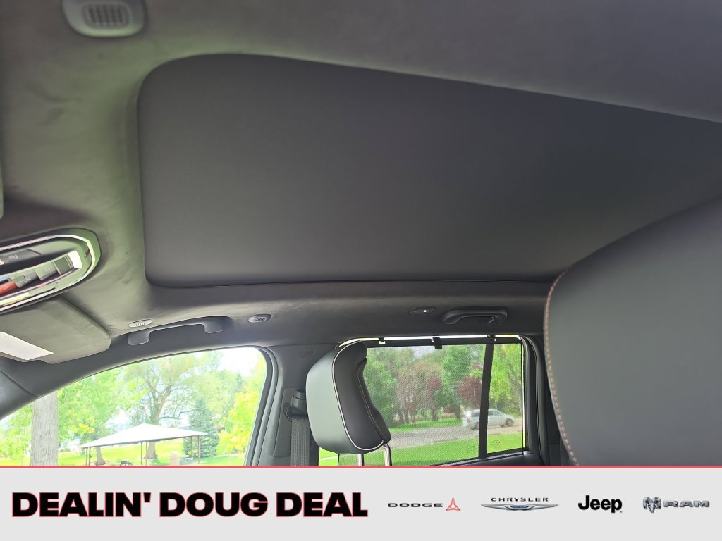 New 2027 Jeep Grand Cherokee Summit AWD/4WD image 21