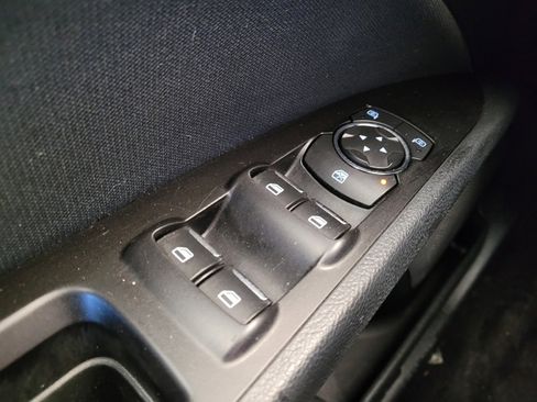 Used 2017 Ford Fusion SE w/ Fusion SE Technology Package image 27