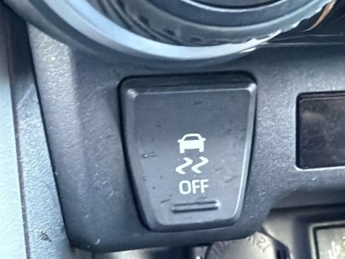 Certified 2025 Toyota RAV4 LE FWD image 21