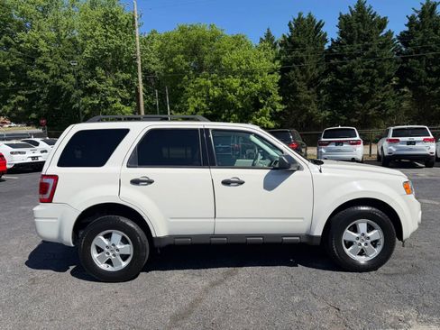 Used 2010 Ford Escape XLT image 5
