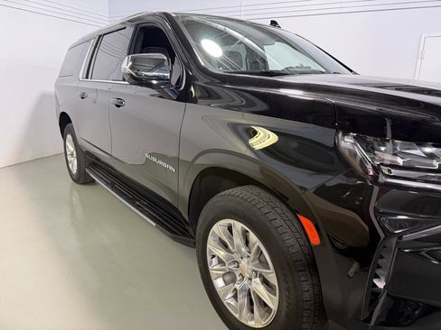 Used 2023 Chevrolet Suburban Premier AWD/4WD image 30