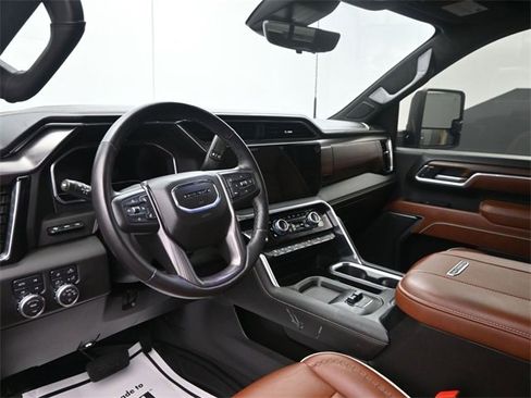 Used 2025 GMC Sierra 2500 Denali Ultimate w/ Max Trailering Package image 7