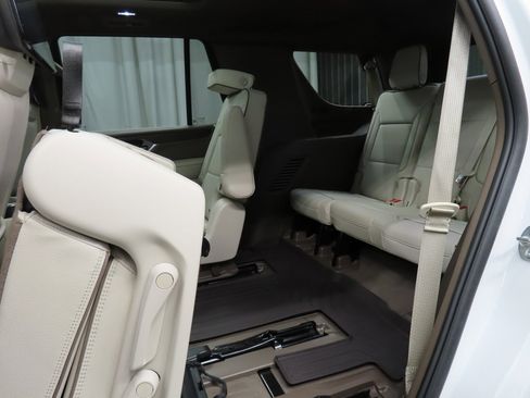 Used 2025 GMC Yukon Denali w/ Denali Reserve Package image 57