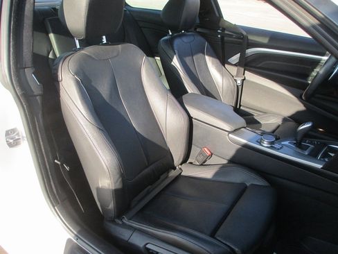 Used 2019 BMW 430i xDrive Coupe w/ M Sport Package image 19