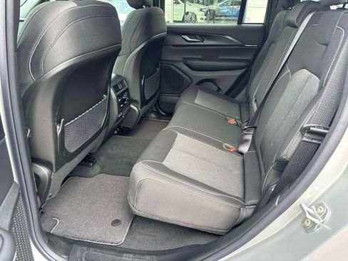 New 2026 Jeep Grand Cherokee L 4WD image 6