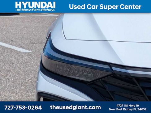Used 2026 Hyundai Elantra Sport FWD image 9