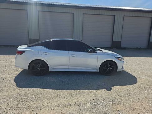 Used 2022 Nissan Sentra SR w/ Midnight Edition FWD image 6