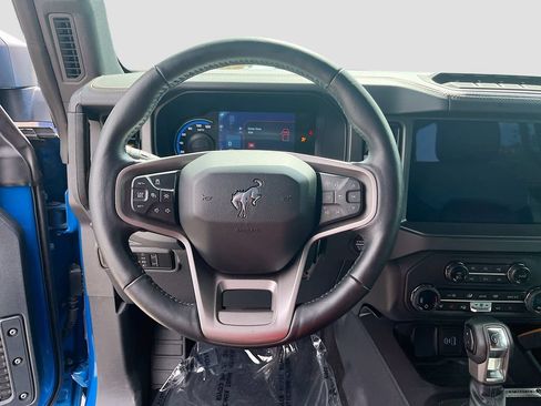 Used 2024 Ford Bronco Badlands AWD/4WD image 11