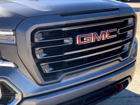 Certified 2022 GMC Sierra 1500 AT4 w/ AT4 Preferred Package image 28