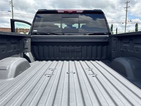 Used 2025 GMC Sierra 2500 Denali w/ Denali Reserve Package AWD/4WD image 10