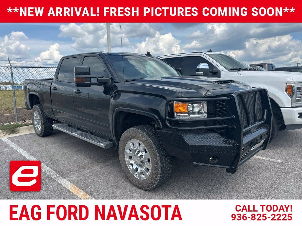 Used 2018 GMC Sierra 2500 Denali w/ Duramax Plus Package AWD/4WD image 1
