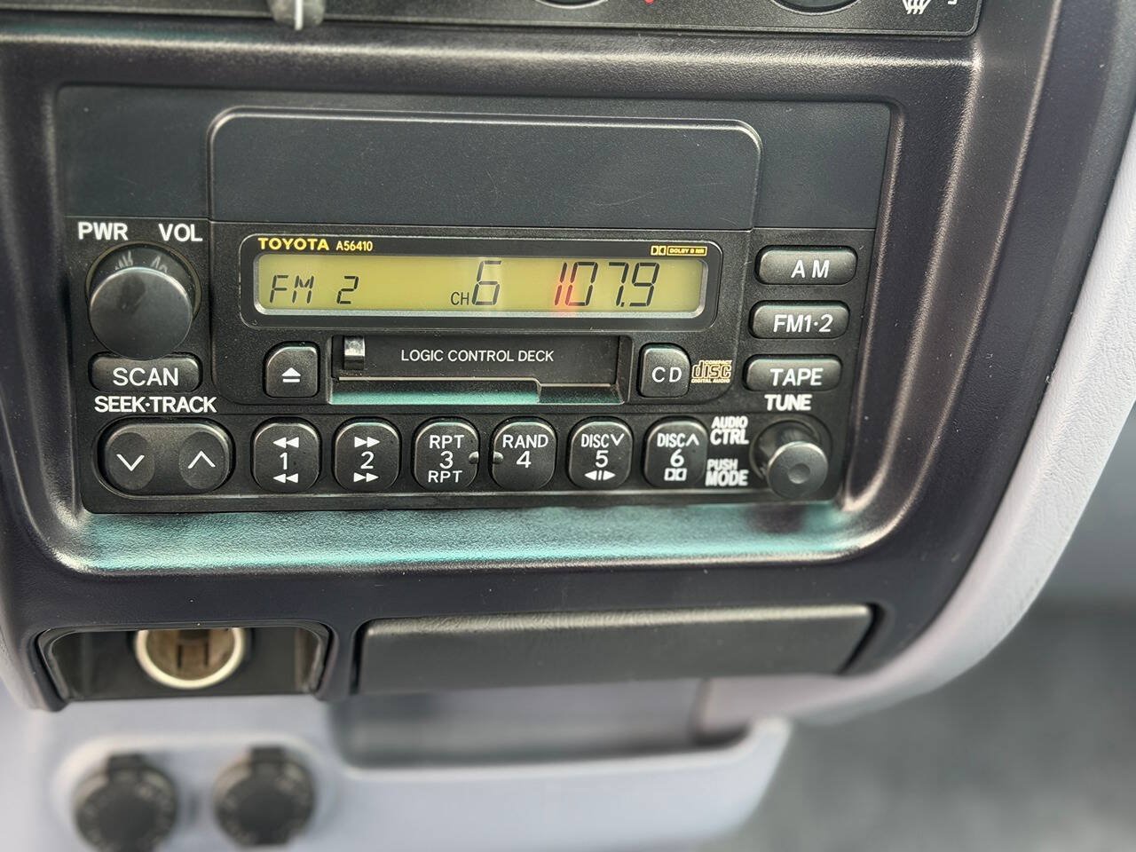Used 2000 Toyota Tacoma 4x4 Regular Cab image 42