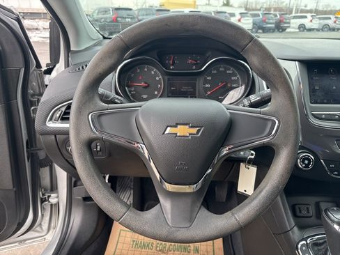 Used 2019 Chevrolet Cruze LS image 19