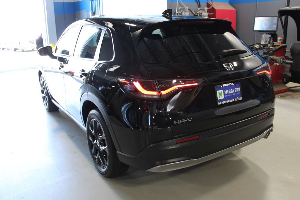 Used 2024 Honda HR-V Sport image 18