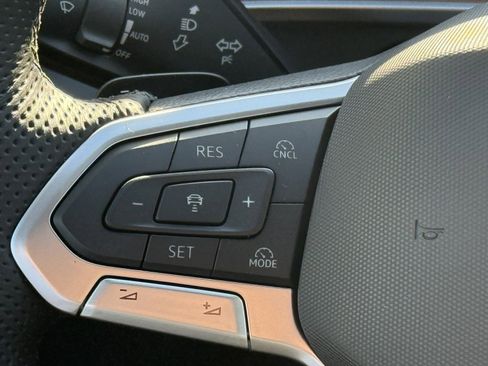 New 2026 Volkswagen Tiguan SEL R-Line image 15