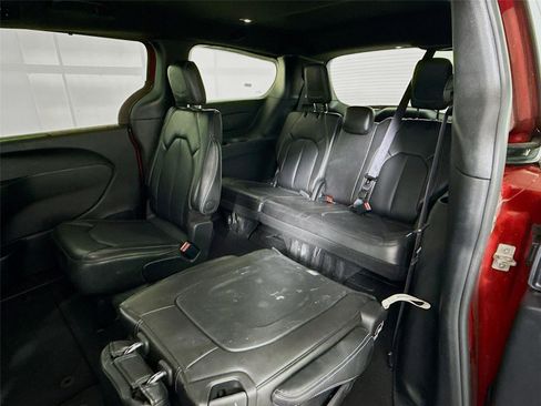 Used 2025 Chrysler Pacifica Select FWD image 20