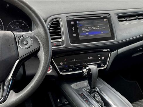 Used 2017 Honda HR-V EX image 6