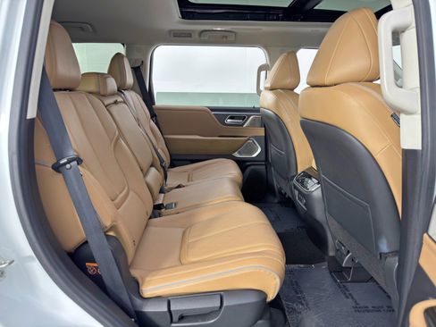 Used 2025 INFINITI QX80 Sensory image 46