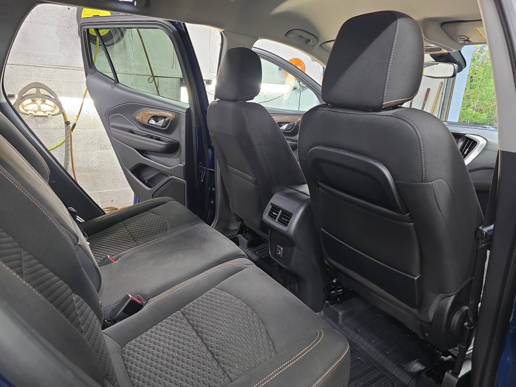 Used 2020 GMC Terrain SLE w/ Driver Convenience Package AWD/4WD image 13
