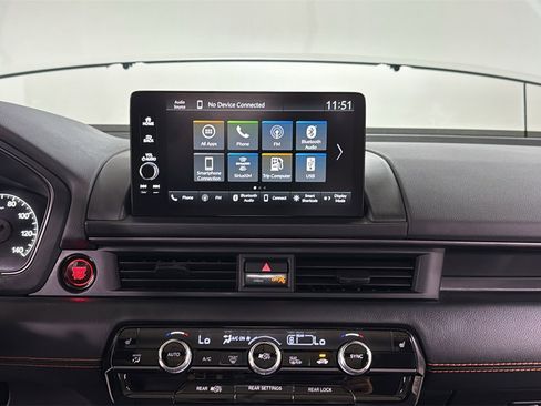 Used 2025 Honda Pilot TrailSport image 10