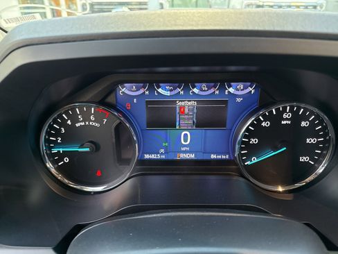 Used 2024 Ford Expedition Max XLT image 7