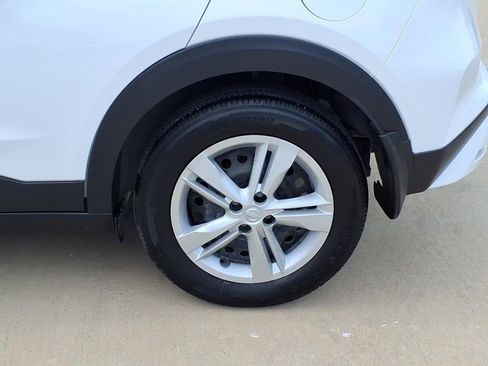 Used 2024 Nissan Kicks S FWD image 9