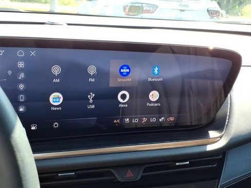Used 2024 Buick Envision Avenir AWD/4WD image 13