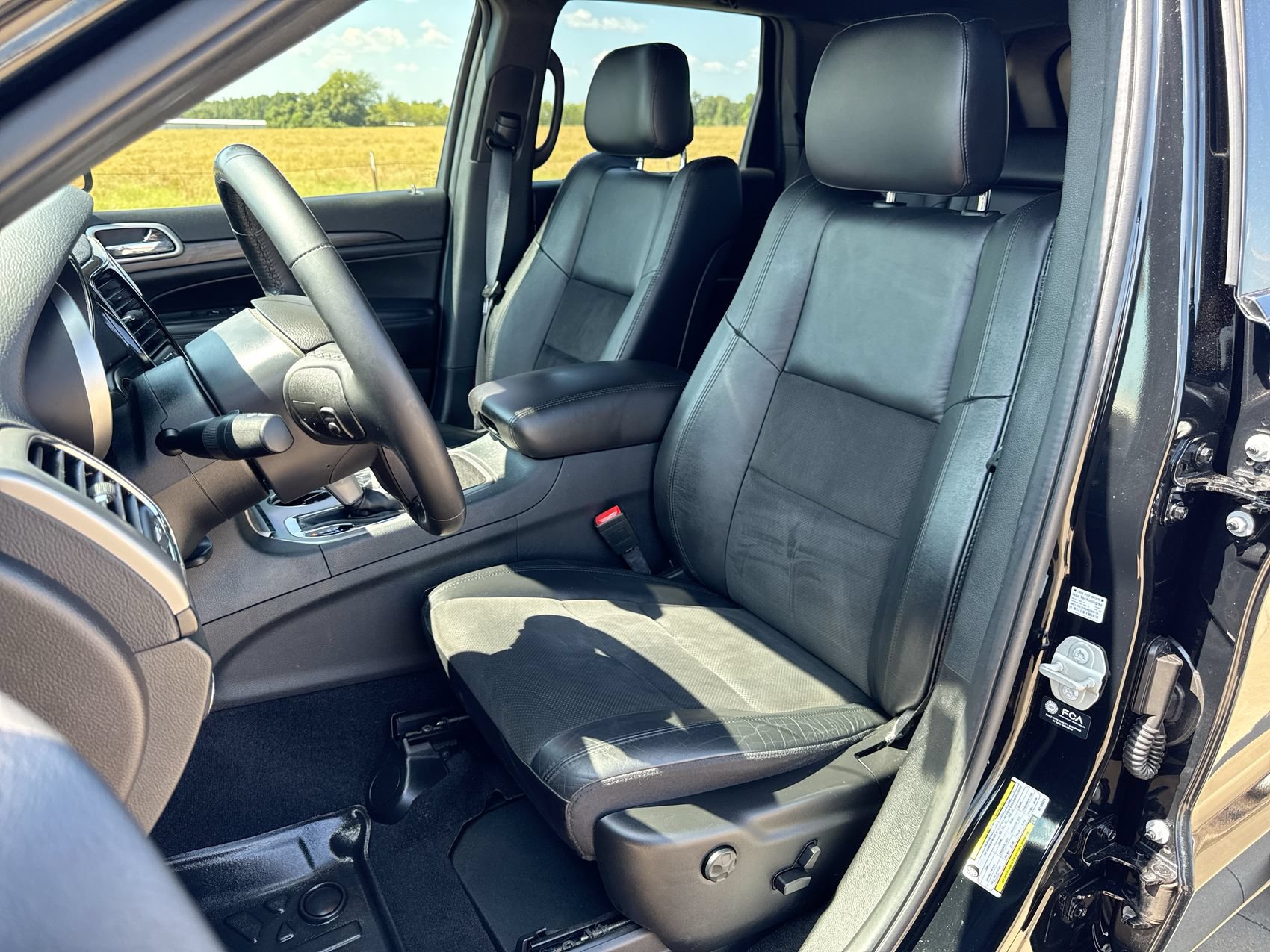 Used 2022 Jeep Grand Cherokee Laredo X RWD image 11