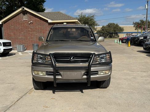 Used 2000 Lexus LX 470 4WD image 2