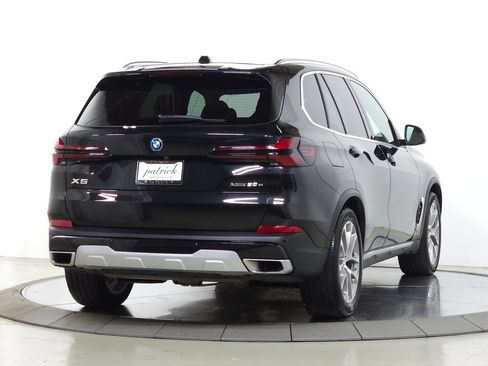 Used 2026 BMW X5 xDrive50e w/ Premium Package AWD/4WD image 9