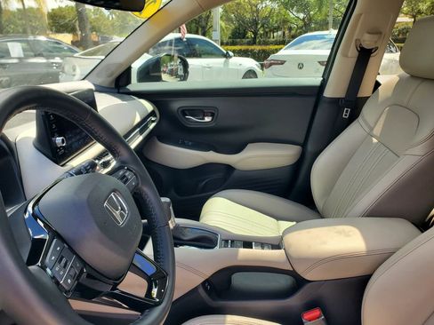 Used 2025 Honda HR-V EX-L image 16