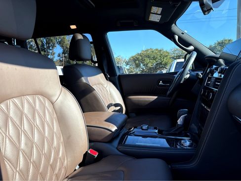 Used 2024 Nissan Armada Platinum w/ Captain's Chairs Package image 10