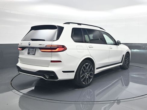 Used 2024 BMW X7 xDrive40i w/ Executive Package AWD/4WD image 6