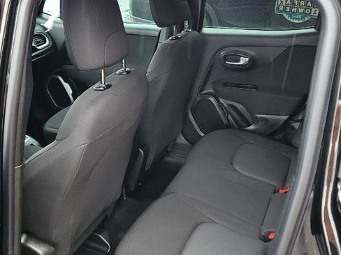 Used 2019 Jeep Renegade Sport image 6