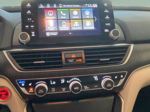 Used 2021 Honda Accord Touring image 13
