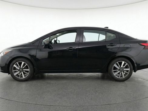 Used 2025 Nissan Versa SV image 5