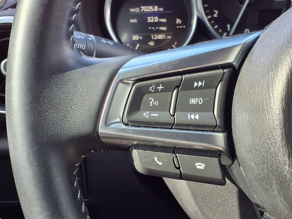 Used 2023 MAZDA MX-5 Miata Grand Touring RWD image 17