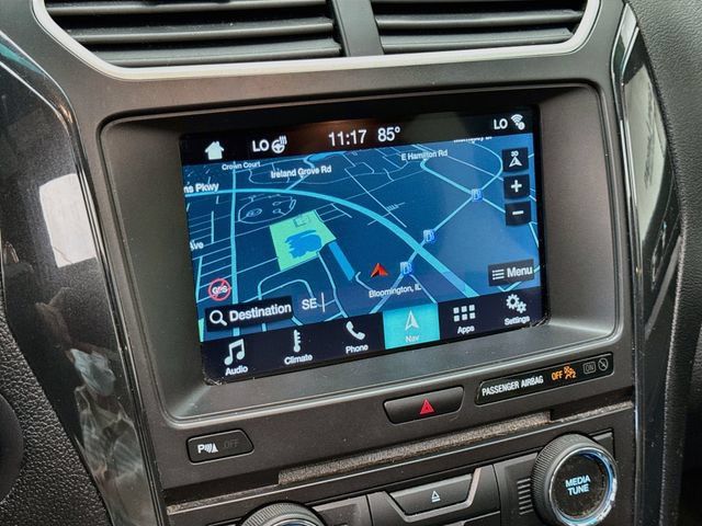 Used 2017 Ford Explorer XLT w/ Equipment Group 202A AWD/4WD image 13