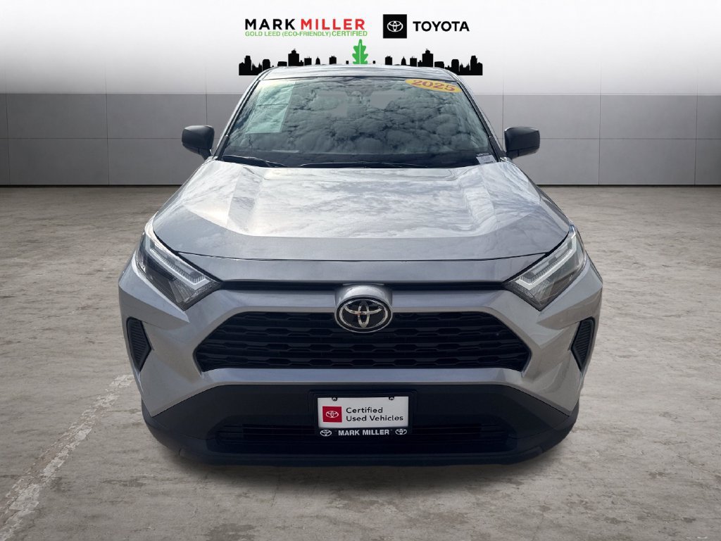 Certified 2025 Toyota RAV4 LE AWD/4WD image 9