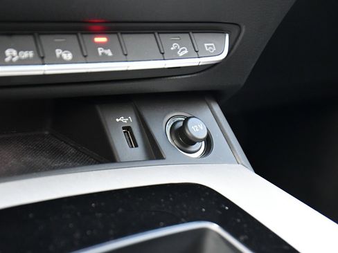 Used 2021 Audi SQ5 Prestige w/ Prestige Package image 31