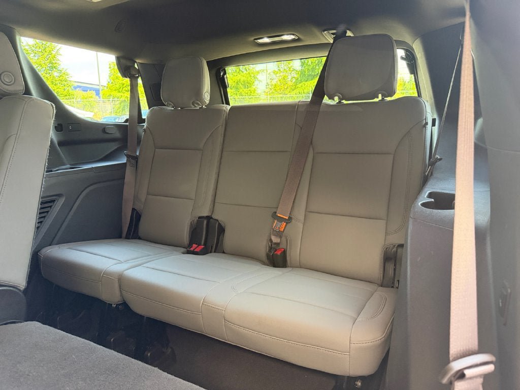 Used 2022 Chevrolet Tahoe LT w/ Luxury Package AWD/4WD image 34