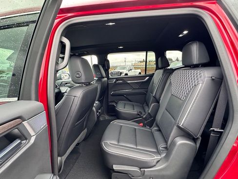 Used 2025 GMC Acadia Denali w/ Super Cruise Package image 22