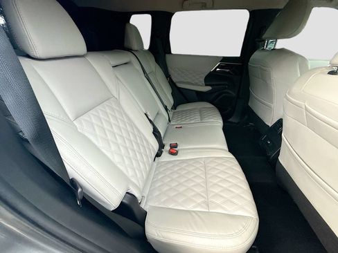 Used 2022 Mitsubishi Outlander SEL FWD image 29