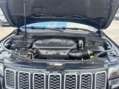 Used 2018 Jeep Grand Cherokee Limited AWD/4WD image 30