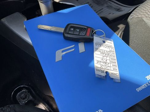 Used 2018 Honda Fit LX image 36