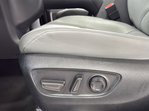 Used 2024 Toyota Sienna XLE image 14