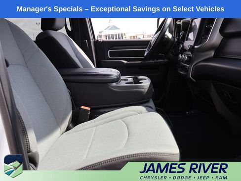 Used 2024 RAM 3500 Big Horn AWD/4WD image 9