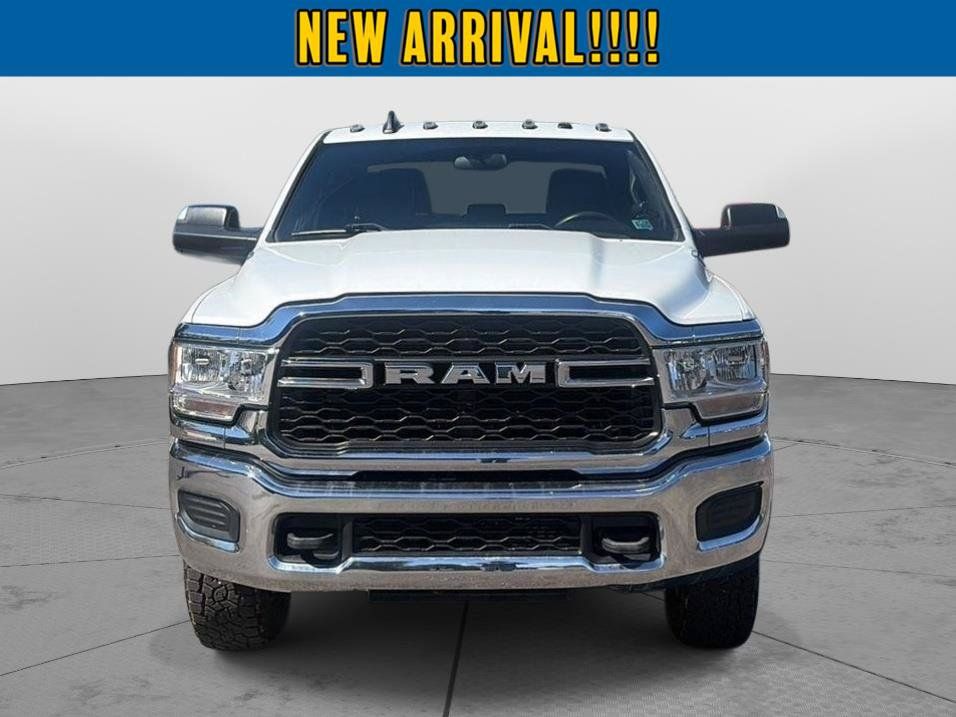 Used 2022 RAM 3500 Tradesman w/ Chrome Appearance Group AWD/4WD image 1