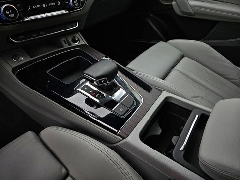 Used 2022 Audi Q5 2.0T Premium Plus image 14