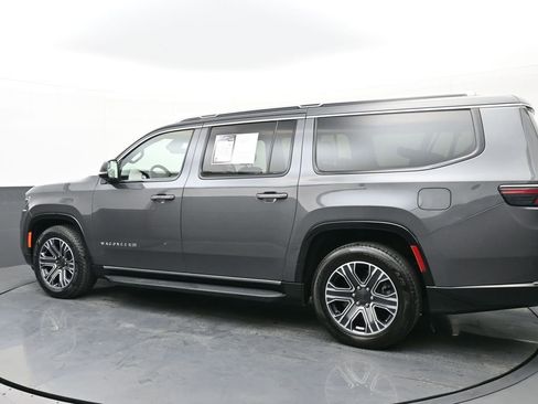 Used 2024 Jeep Wagoneer L Series II w/ Flexible Seating Group image 5